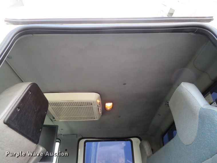 image for item DI2134 2003 International 4300 Crew Cab x-ray truck