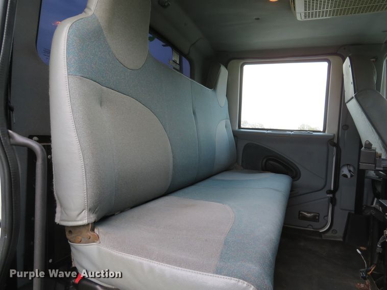 image for item DI2134 2003 International 4300 Crew Cab x-ray truck