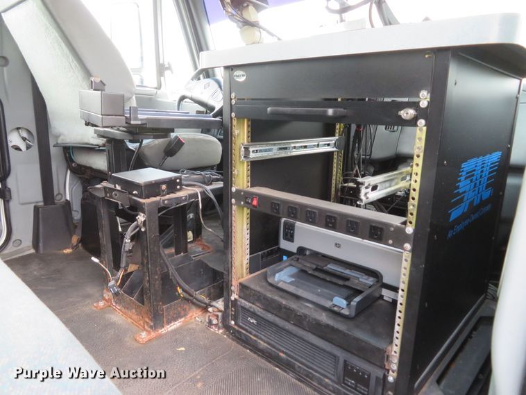 image for item DI2134 2003 International 4300 Crew Cab x-ray truck