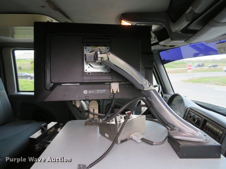 image for item DI2134 2003 International 4300 Crew Cab x-ray truck