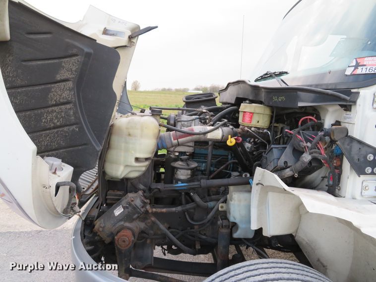 image for item DI2134 2003 International 4300 Crew Cab x-ray truck