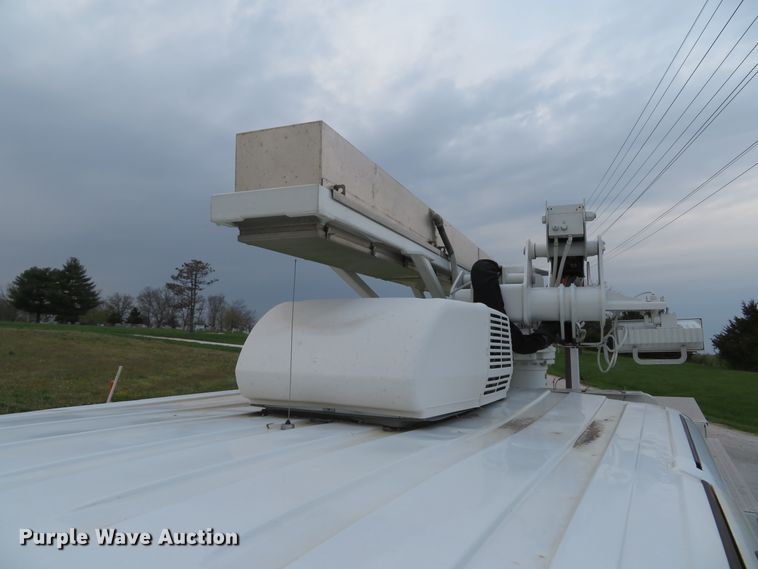 image for item DI2134 2003 International 4300 Crew Cab x-ray truck