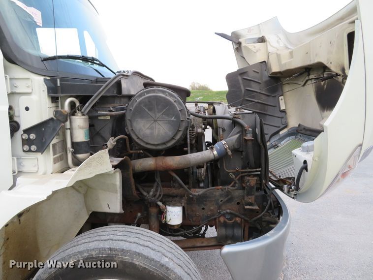 image for item DI2134 2003 International 4300 Crew Cab x-ray truck