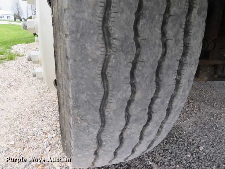 image for item DI2134 2003 International 4300 Crew Cab x-ray truck