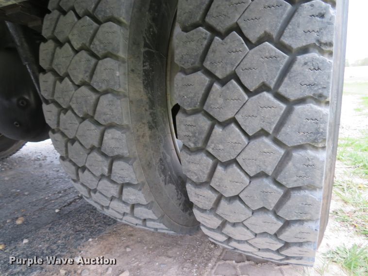 image for item DI2134 2003 International 4300 Crew Cab x-ray truck