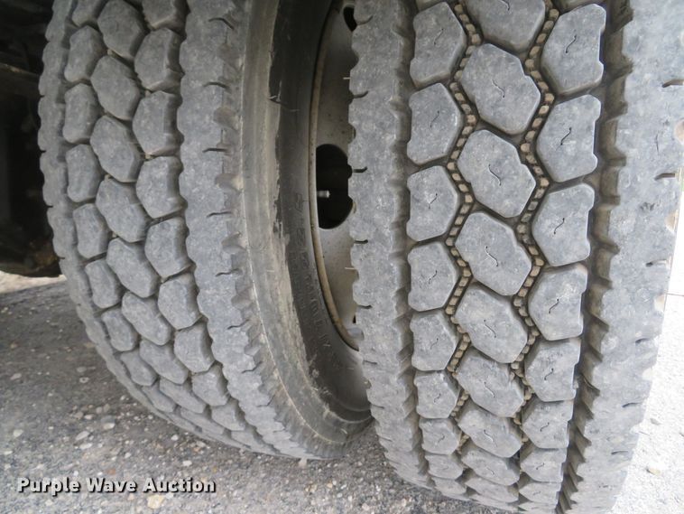 image for item DI2134 2003 International 4300 Crew Cab x-ray truck