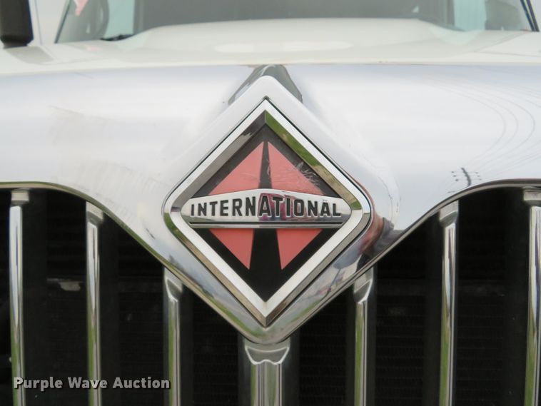 image for item DI2134 2003 International 4300 Crew Cab x-ray truck