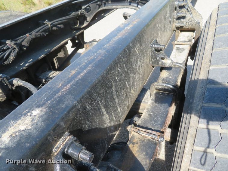 image for item DI2163 2003 International 4400 truck cab and chassis