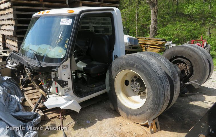 image for item DI2165 2017 International 4300 truck parts