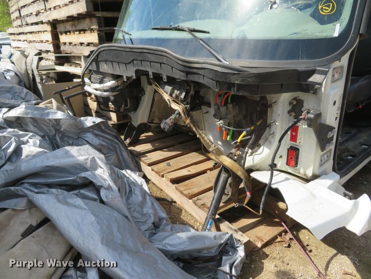 image for item DI2165 2017 International 4300 truck parts