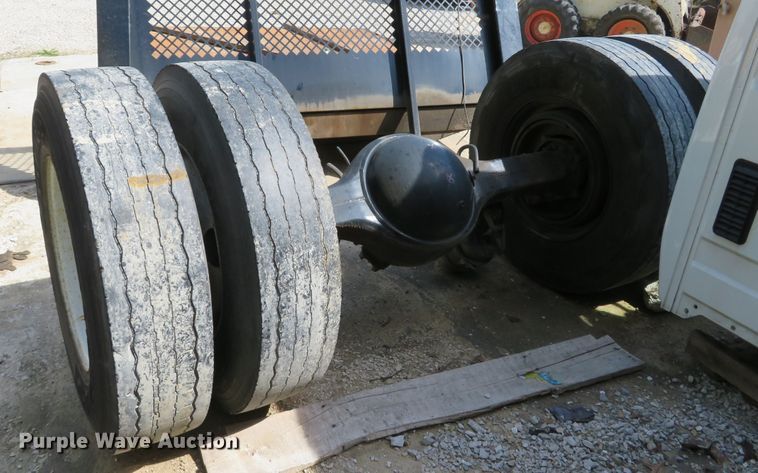 image for item DI2165 2017 International 4300 truck parts