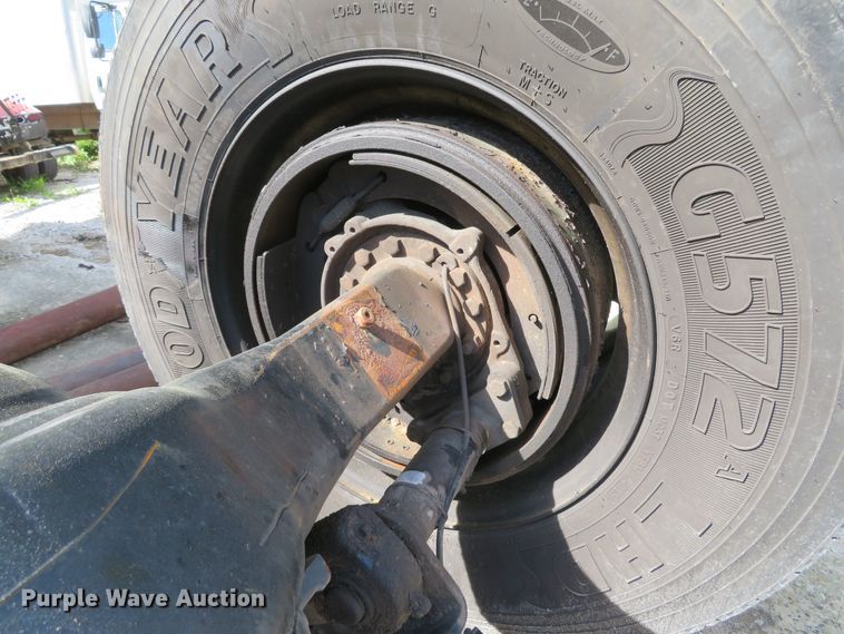 image for item DI2165 2017 International 4300 truck parts