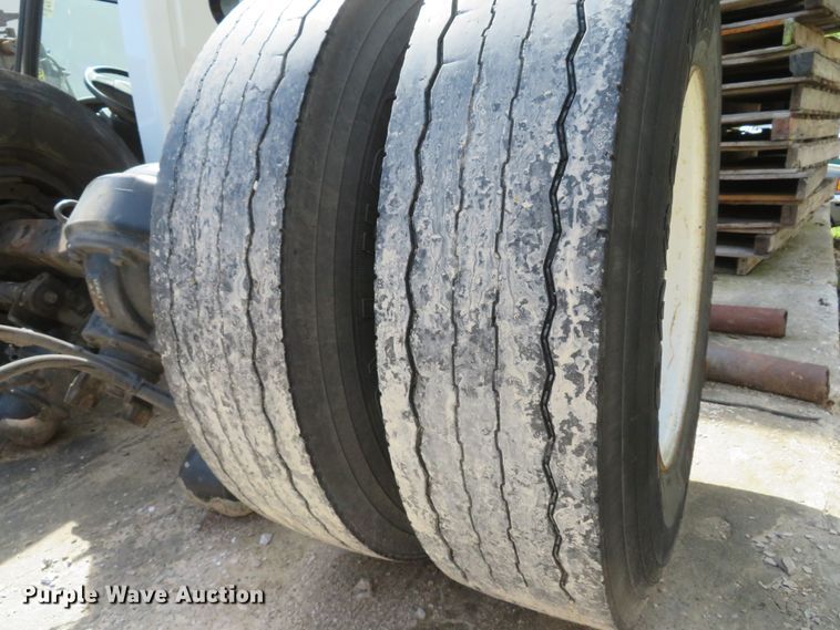 image for item DI2165 2017 International 4300 truck parts