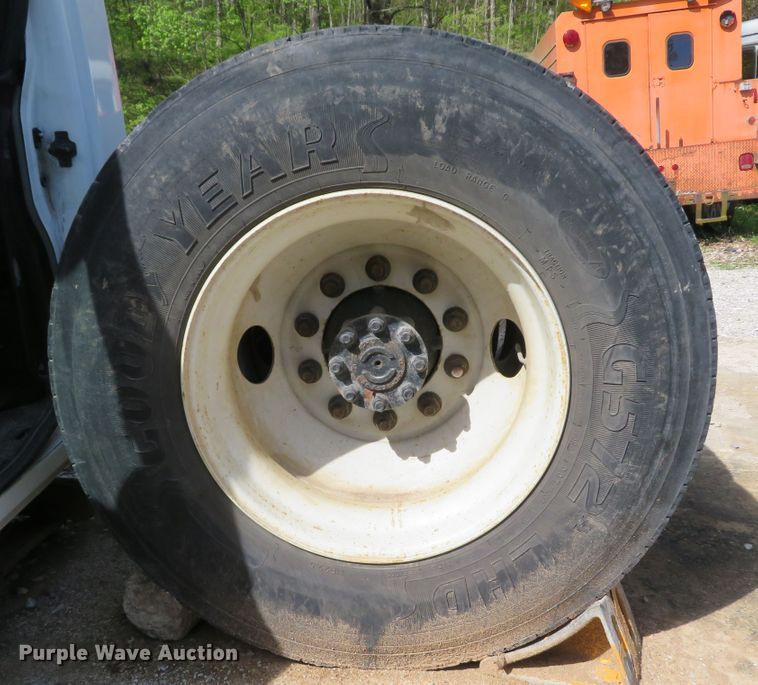 image for item DI2165 2017 International 4300 truck parts