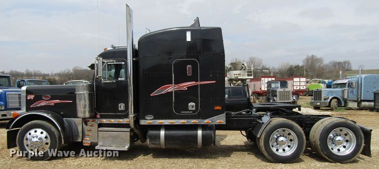 image for item FD9416 2003 Peterbilt 379 semi truck