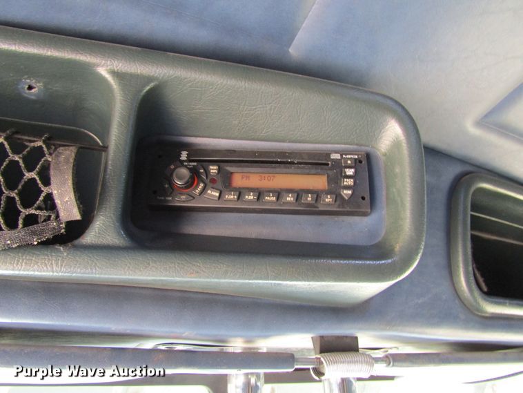 image for item FD9416 2003 Peterbilt 379 semi truck