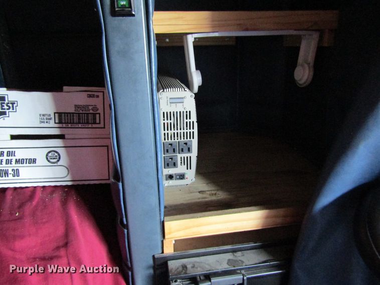 image for item FD9416 2003 Peterbilt 379 semi truck