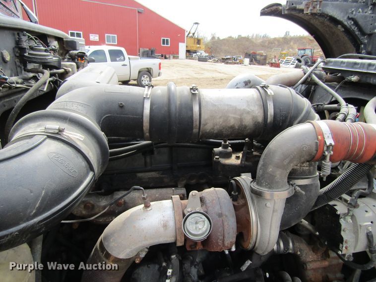 image for item FD9416 2003 Peterbilt 379 semi truck