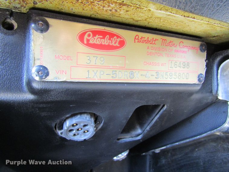 image for item FD9416 2003 Peterbilt 379 semi truck