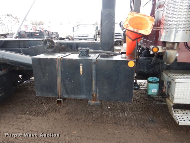 image for item FX9078 1998 Freightliner FLD hook lift container truck