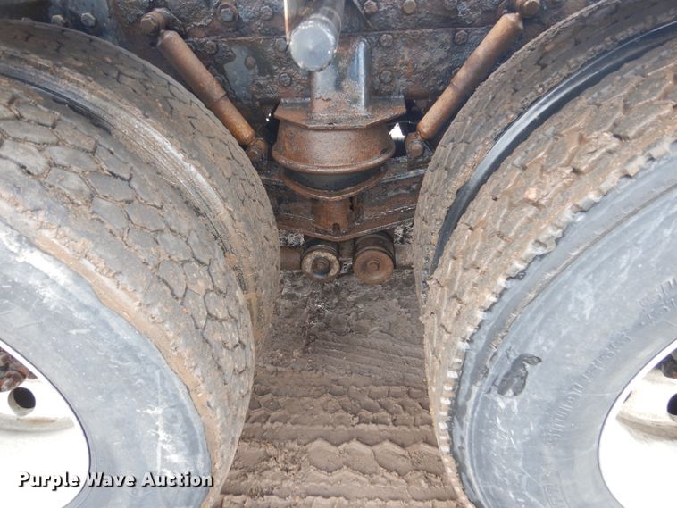 image for item FX9078 1998 Freightliner FLD hook lift container truck