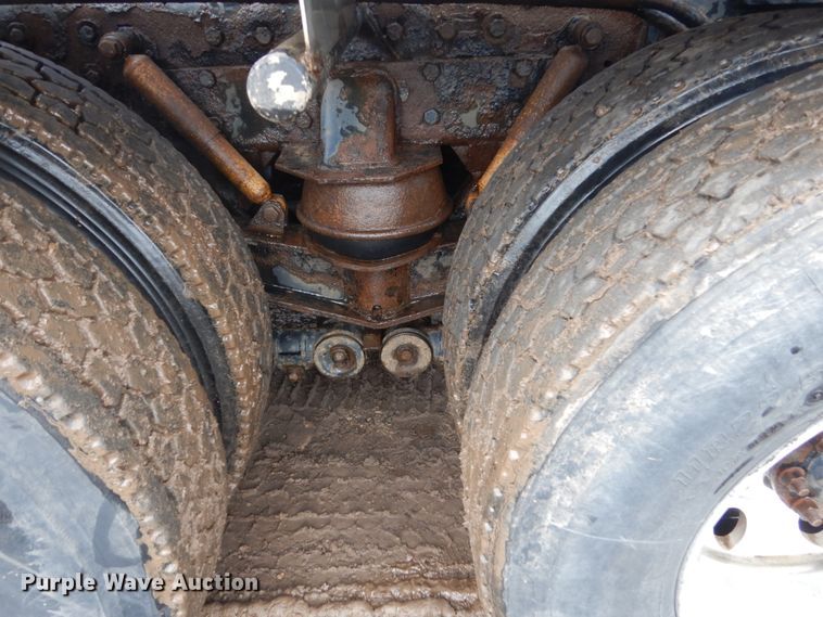 image for item FX9078 1998 Freightliner FLD hook lift container truck