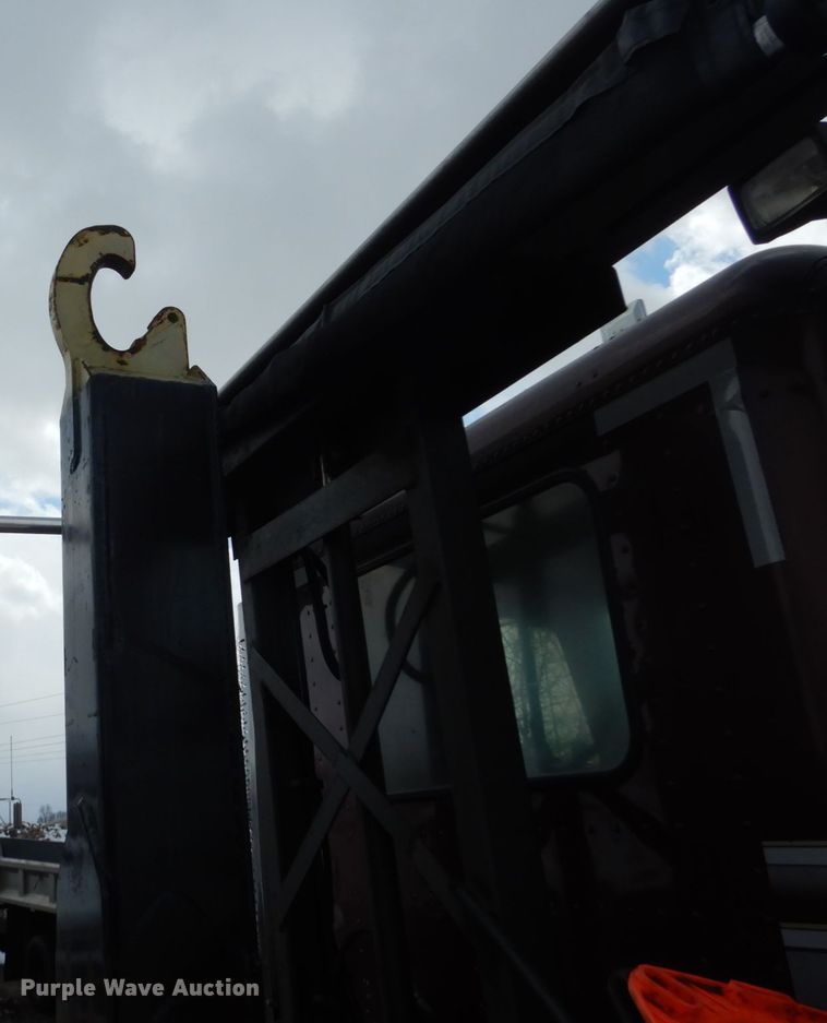 image for item FX9078 1998 Freightliner FLD hook lift container truck