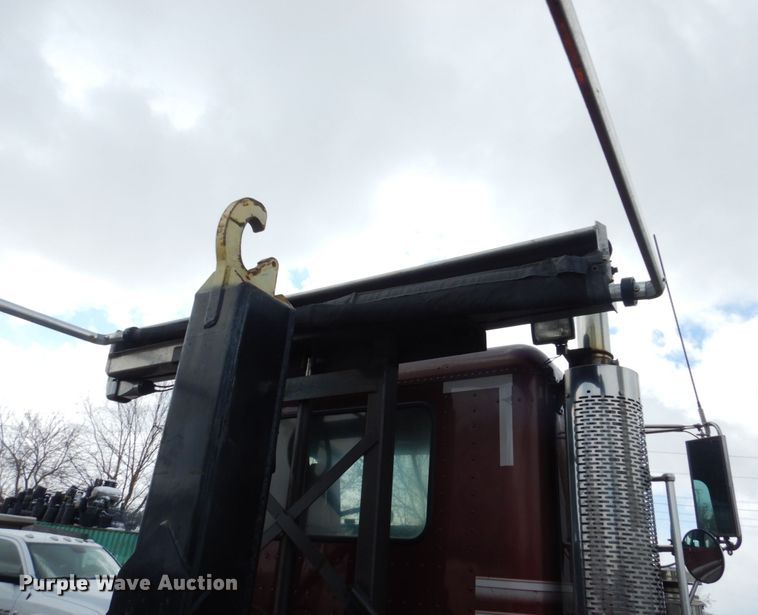 image for item FX9078 1998 Freightliner FLD hook lift container truck