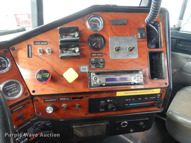 image for item FX9078 1998 Freightliner FLD hook lift container truck