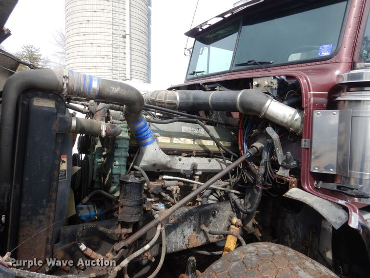 image for item FX9078 1998 Freightliner FLD hook lift container truck