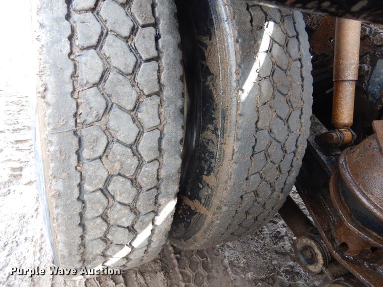 image for item FX9078 1998 Freightliner FLD hook lift container truck