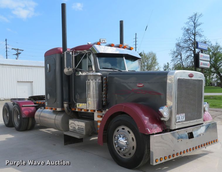 image for item GB9955 1992 Peterbilt 379 semi truck