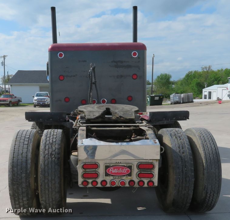 image for item GB9955 1992 Peterbilt 379 semi truck