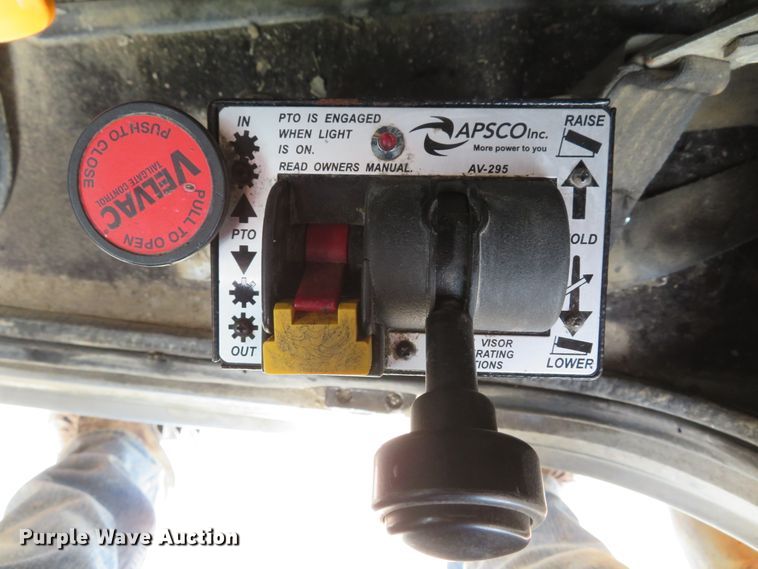 image for item GB9955 1992 Peterbilt 379 semi truck