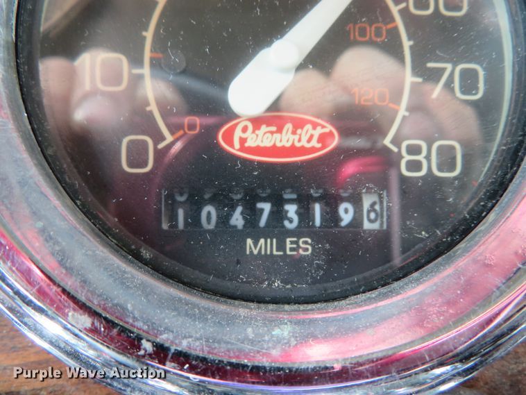 image for item GB9955 1992 Peterbilt 379 semi truck