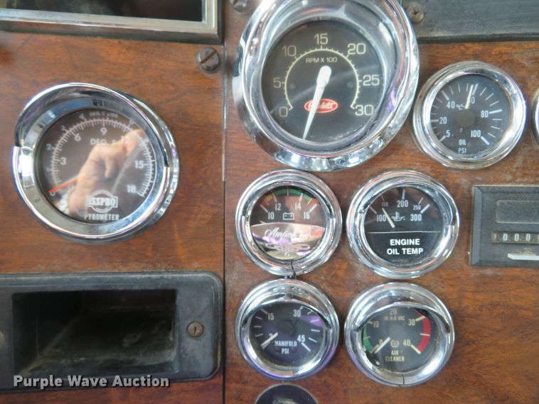 image for item GB9955 1992 Peterbilt 379 semi truck