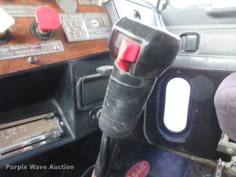 image for item GB9955 1992 Peterbilt 379 semi truck