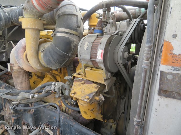 image for item GB9955 1992 Peterbilt 379 semi truck