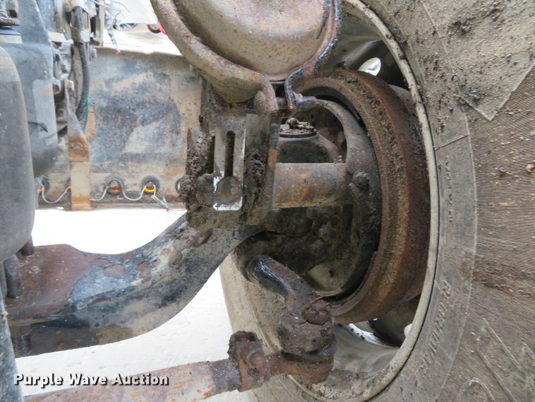 image for item GB9955 1992 Peterbilt 379 semi truck