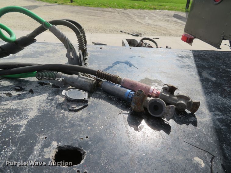 image for item GB9955 1992 Peterbilt 379 semi truck