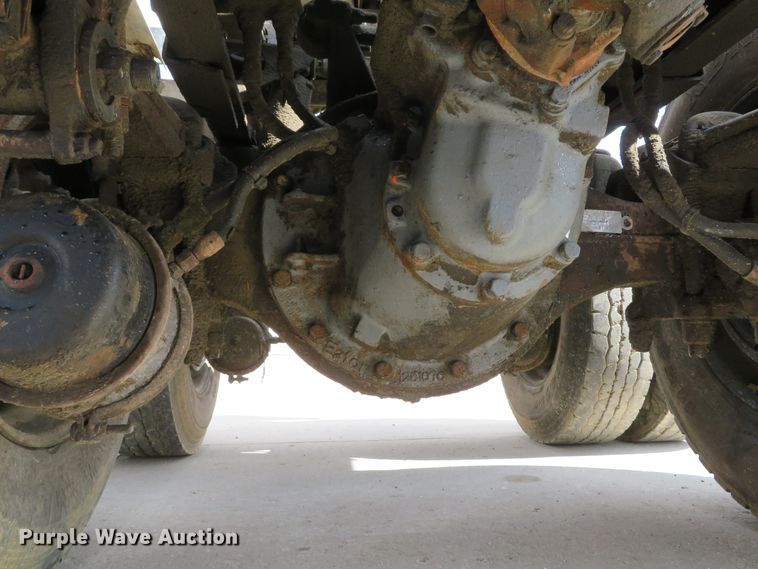 image for item GB9955 1992 Peterbilt 379 semi truck