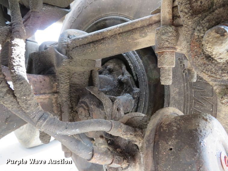 image for item GB9955 1992 Peterbilt 379 semi truck