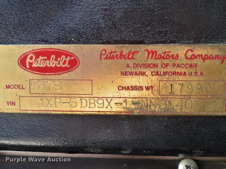 image for item GB9955 1992 Peterbilt 379 semi truck