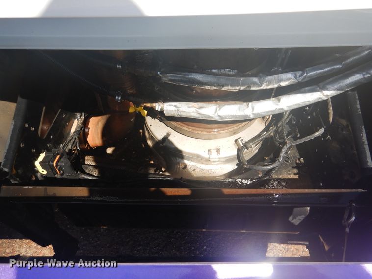 image for item GE9393 2012 Volvo VN semi truck