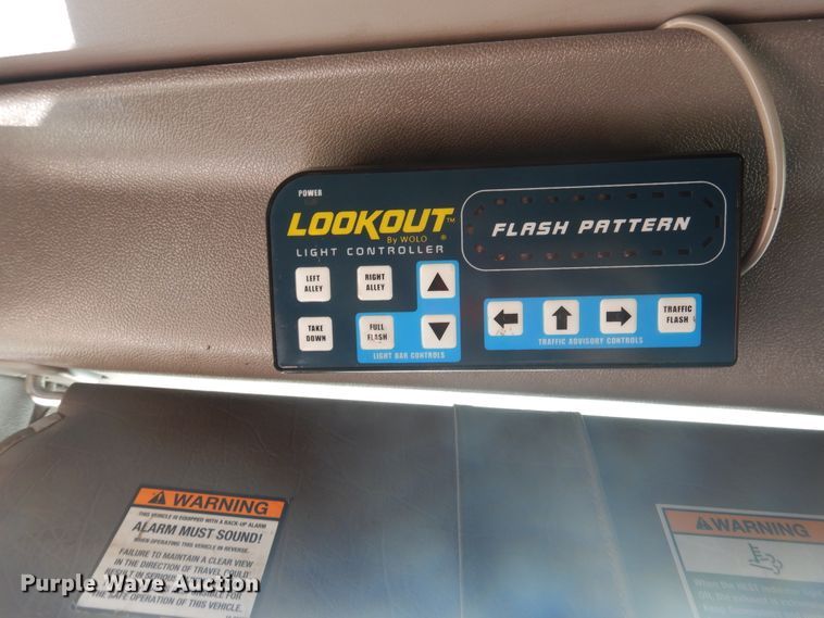 image for item GE9396 2010 Peterbilt 389 semi truck