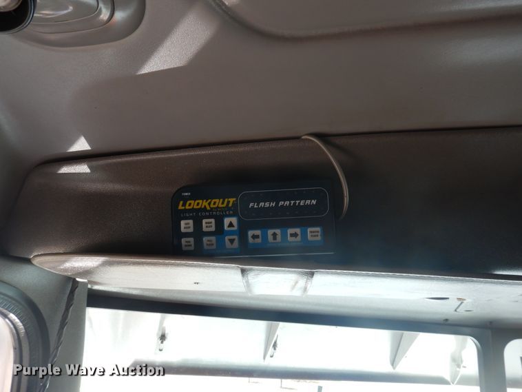 image for item GE9396 2010 Peterbilt 389 semi truck