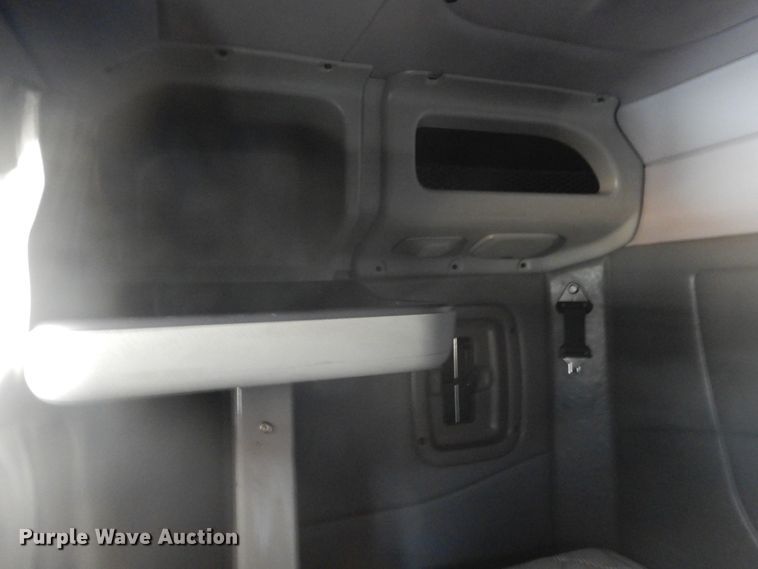 image for item GE9396 2010 Peterbilt 389 semi truck