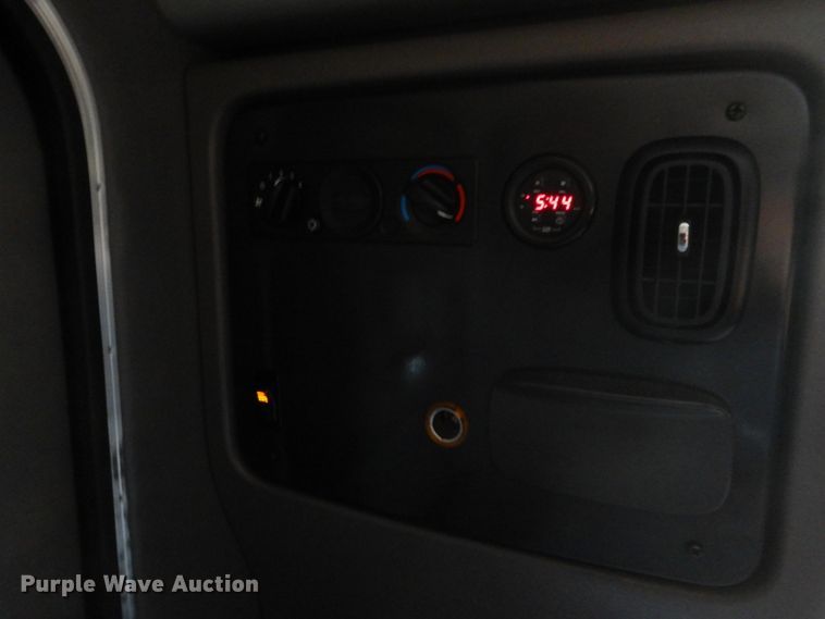 image for item GE9396 2010 Peterbilt 389 semi truck