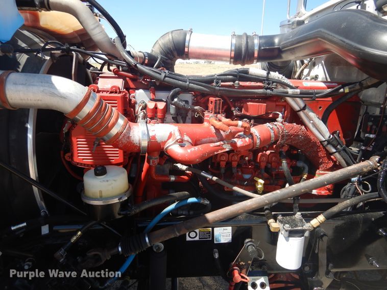 image for item GE9396 2010 Peterbilt 389 semi truck