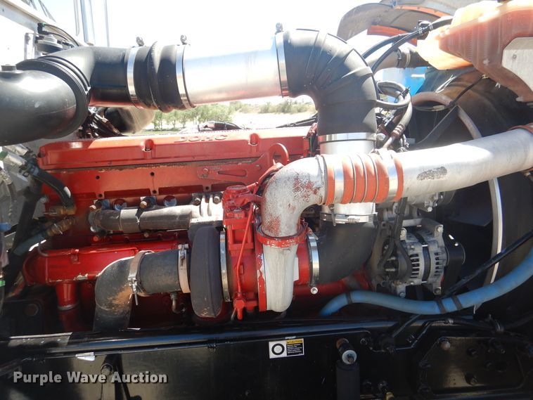 image for item GE9396 2010 Peterbilt 389 semi truck